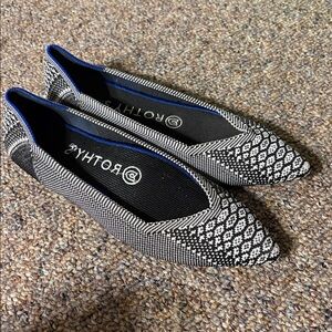 Rothy’s Python The Point Shoes Black & White Sz 7